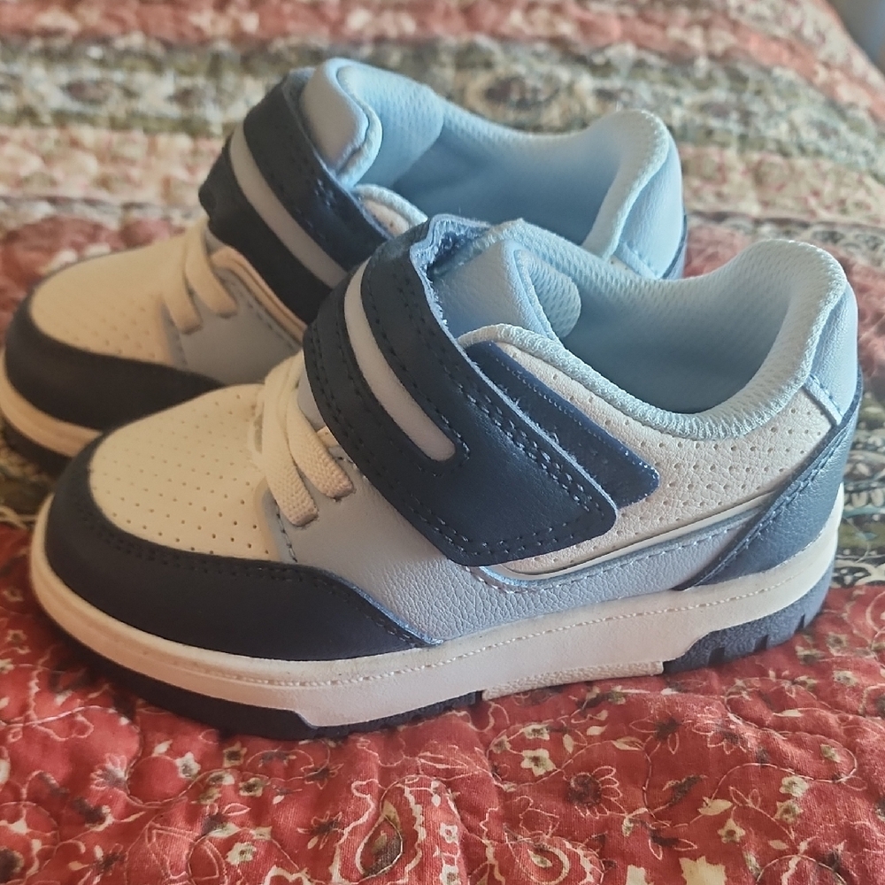 Cat & Jack Navy and White Kids Sneakers